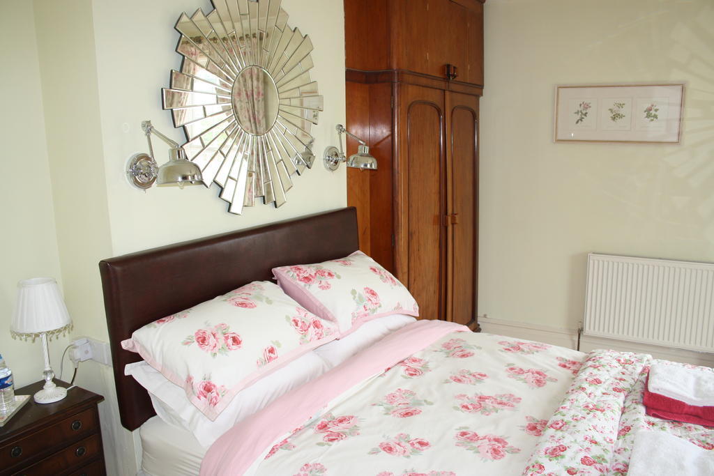 Cheriton House Bed & Breakfast Winfrith Newburgh Стая снимка